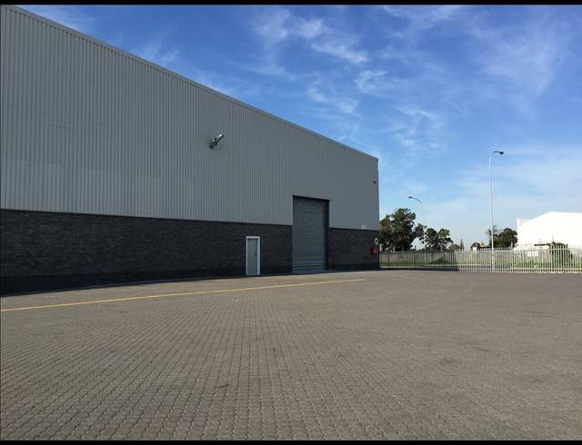 12,880M² FACTORY TO LET IN PAROW CENTRAL